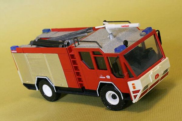 ファルコン消防車